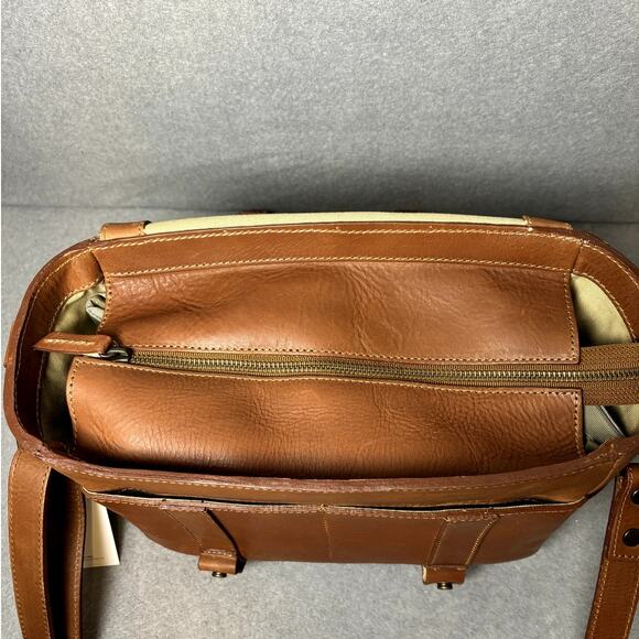 Kelly Moore NWT Brown Leather Camera Photographers Shoulder Bag - Picture 8 of 10